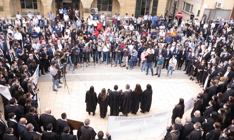 Yargının bağımsızlığına saldırı protesto edildi