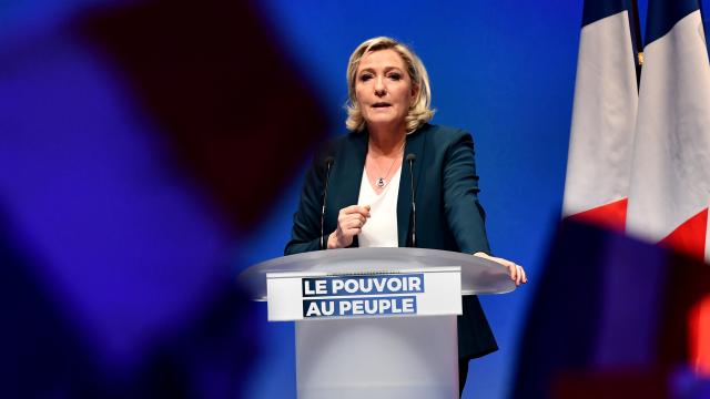 Fransa’da aşırı sağcı Le Pen, 2022’deki cumhurbaşkanlığı seçimine aday