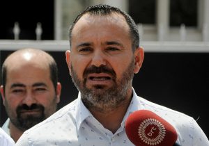 Hükümet ortaklarının kredi oyunları polislik oldu