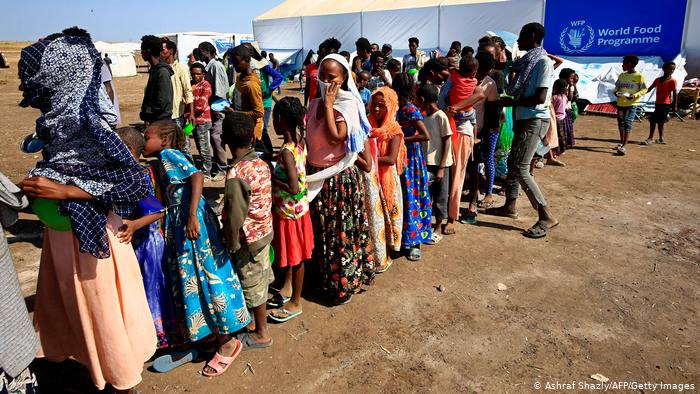 BM: Dünyada 82 milyon 400 bin insan yerini yurdunu terk etti