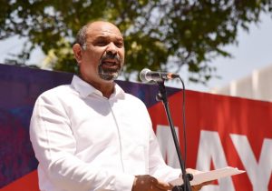 Dev-İş Başkanı Koral Aşam da Türkiye’ye alınmadı