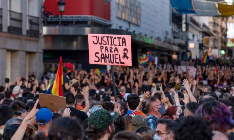 Homofobik cinayet İspanya’yı sokağa döktü