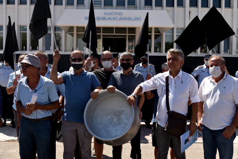 Hükümetin sigorta prim desteklerini kaldırması protesto edildi