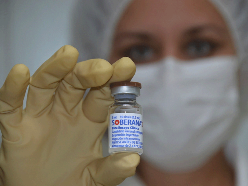 Küba geliştirdiği iki Covid-19 aşısını onayladı