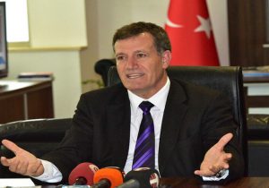 Arıklı: “Hata sonucu yeni havaalanına polis ve gümrük için yer yapılması unutuldu”