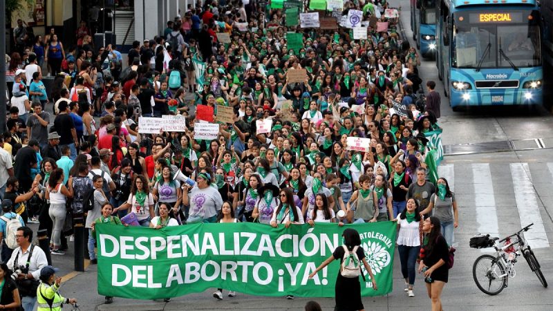 Meksika kürtajın suç sayılmasına son verdi