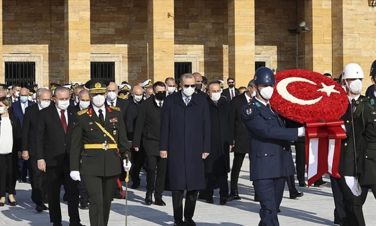 Anıtkabir’deki törene bazı gazetecilerin alınmaması tepki topladı