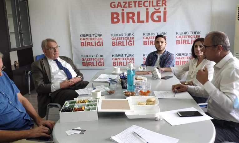 Gazeteciler Birliği ve İsveçli yetkililer iş birliği olanaklarını araştırıyor