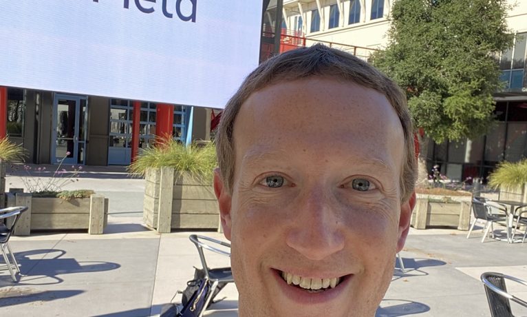 Mark Zuckerberg, Facebook’un isminin Meta olarak değiştirileceğini duyurdu
