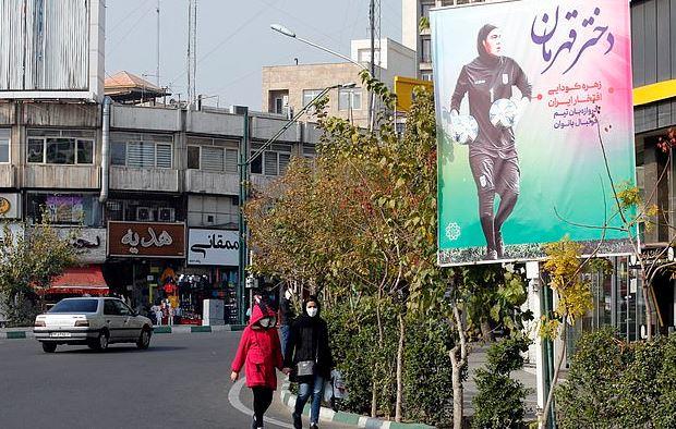 İran kadın kalecisine destek çıktı
