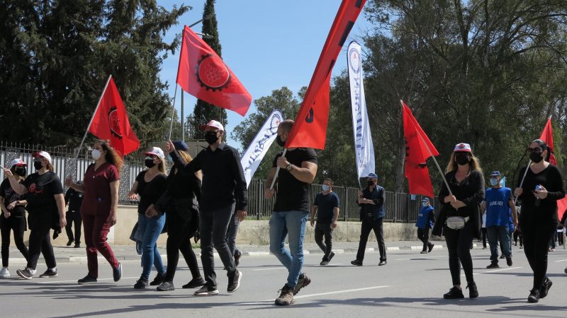 Kamuda örgütlü üç büyük sendika genel grev kararı aldı