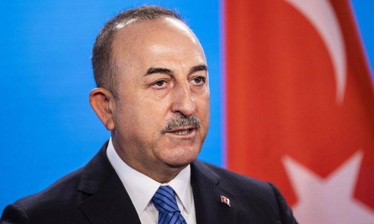 Çavuşoğlu, Türkiye’ye alınmayan Kıbrıslılarla ilgili soruları yanıtladı