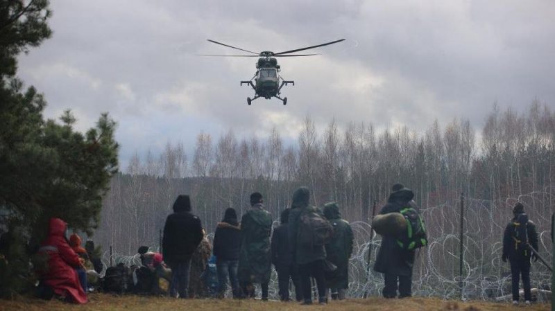 Polonya sınırındaki göçmen krizi, Belarus ile batı arasındaki tansiyonu yükseltti