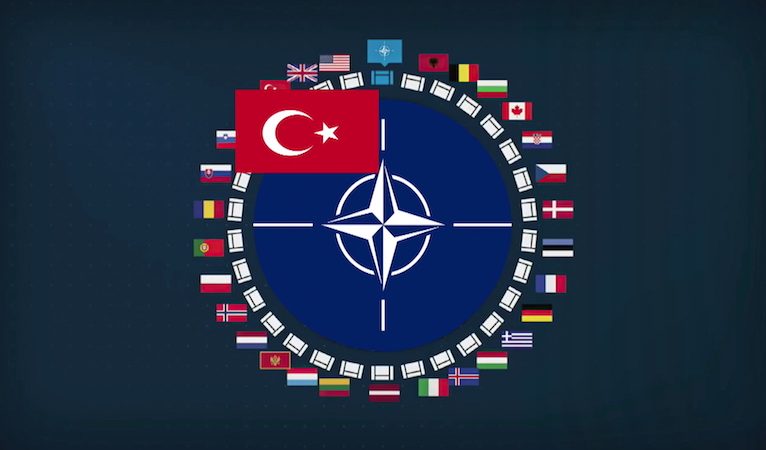 Batıya göre Türkiye, kağıt üzerinde NATO üyesi