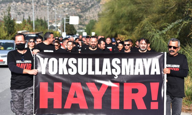 Sendikalar sokakta: Yoksullaşmaya hayır!