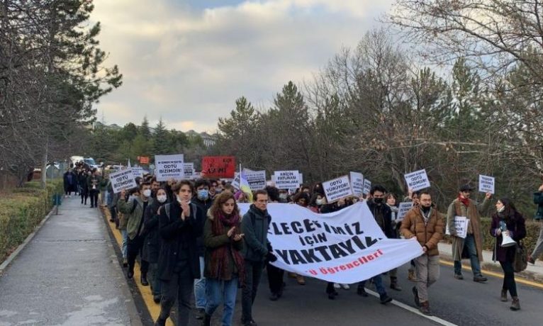 ODTÜ öğrencileri yürüyor: Geleceğimiz için ayaktayız!