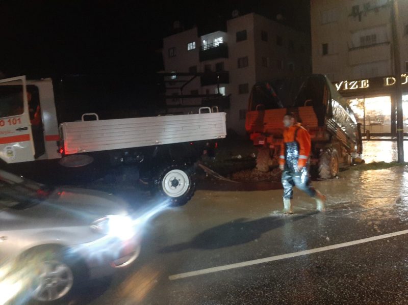 Ortaköy’ü Gönyeli’ye bağlayan yol kapalı