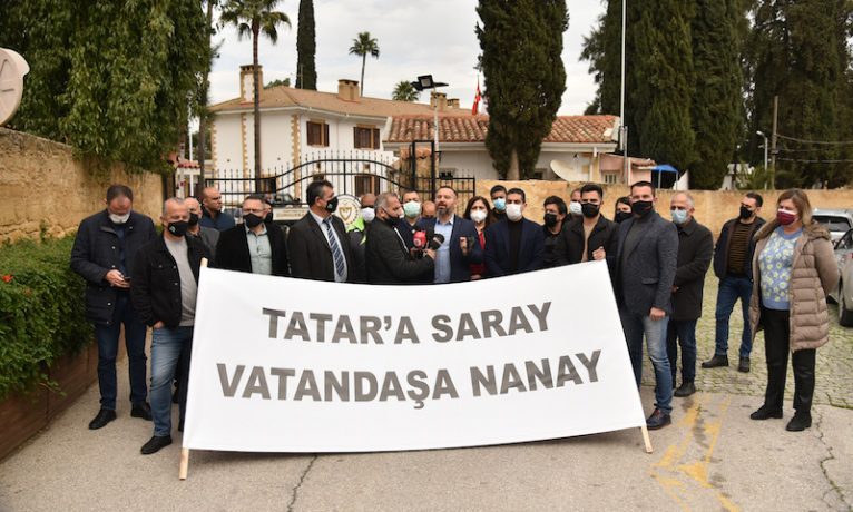 “Tatar’a saray vatandaşa nanay”