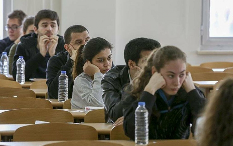 Türkiye’de gençler cumhurbaşkanına güvenmiyor