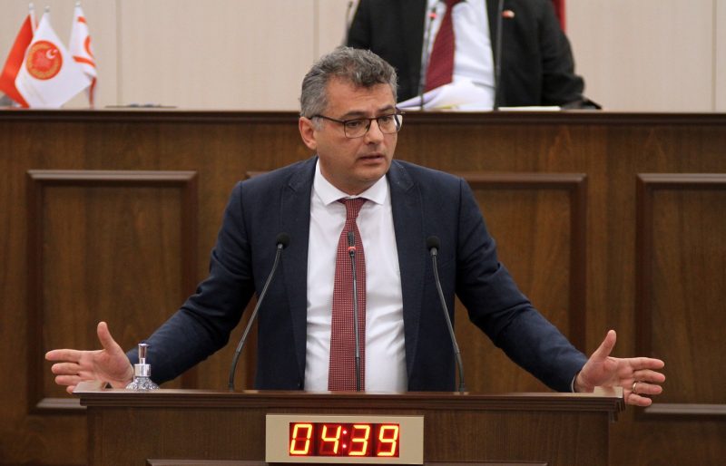 Erhürman: İtibarınız yerle bir, ilk günden intihar ettiniz