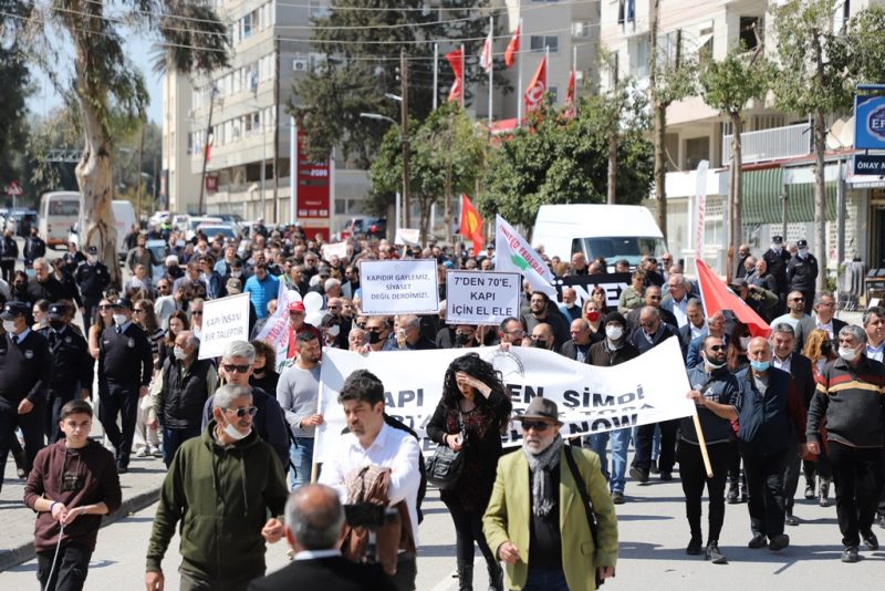 Barikatlar yıkılacak, Kıbrıs birleşecek