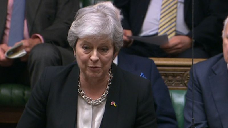 İngiltere’nin eski başbakanı May, Ruanda’ya göçmen gönderilmesi kararını eleştirdi
