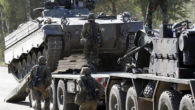 İsviçre, Almanya’nın Ukrayna’ya ağır silah göndermesini engelledi