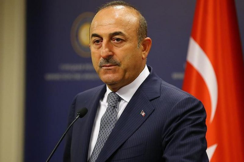 Çavuşoğlu: Suriye’ye giden Rus uçaklarına hava sahasını kapattık