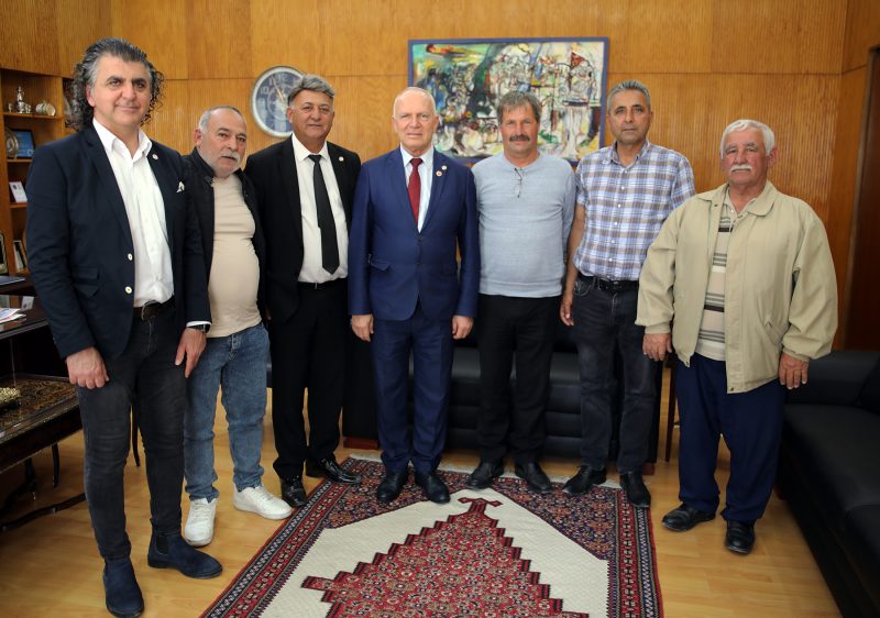 Muhtarlarla görüşmesinde vurguladı: Güney Mesarya’da oyunlar oynandı