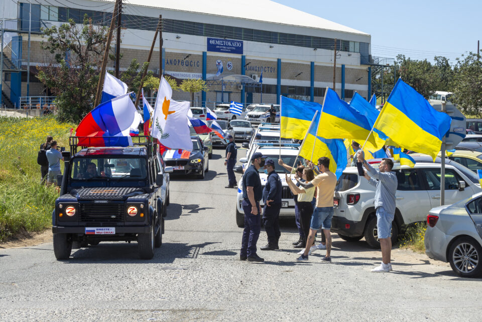 Larnaka’daki Putin’e destek gösterisi olaylı bitiyordu