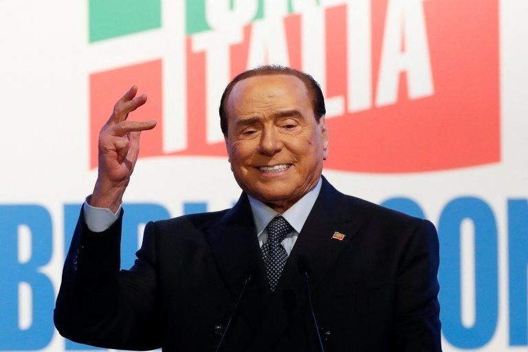 Milano’da savcılık mütalaası: Berlusconi’nin partilerinde seks köleleri vardı