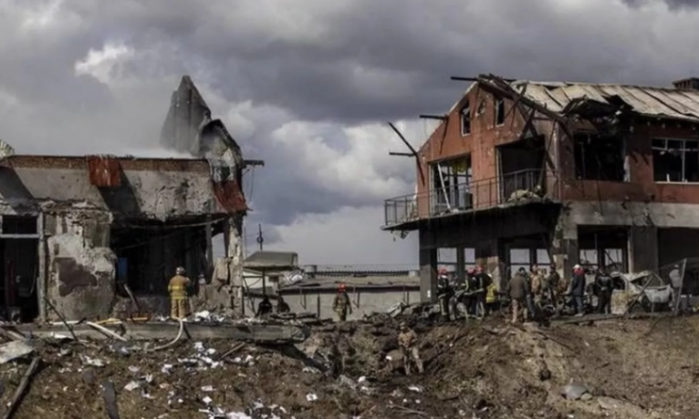 Rusya, Odessa’yı vurdu