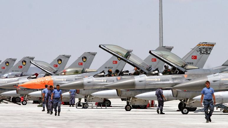 Forbes: Türkiye’nin F-16 talebi reddedilirse hava gücü üstünlüğü Yunanistan’a geçer