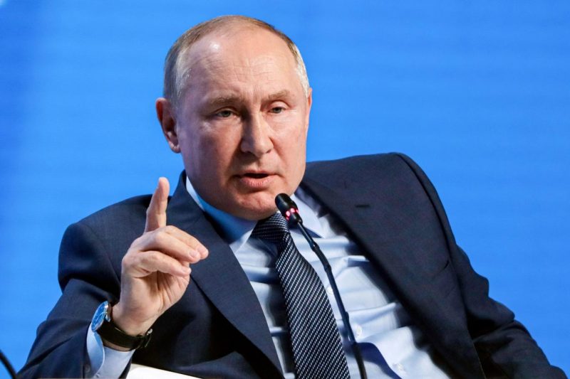 Putin’den Nobel Barış Ödülü kazanan Rus gazeteci Muratov’a “üstü kapalı” tehdit