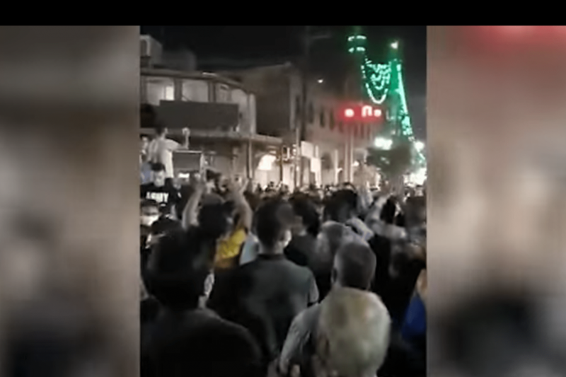 İran’da zam protestoları: Halk sokağa döküldü