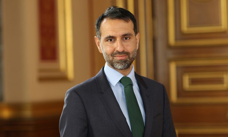 İngiltere’nin Kıbrıs’taki yeni Yüksek Komiseri Irfan Siddiq oldu