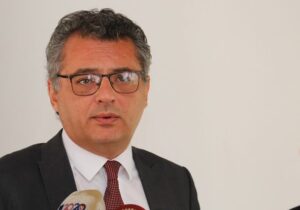 Erhürman: “Geçmişte hiçbir şey olmamış gibi yaşıyoruz”