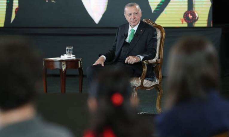 Erdoğan sigara içenlere seslendi