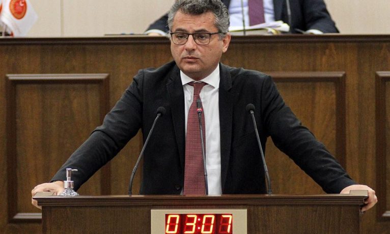 CTP bugün geçen iki yasayı Anayasa Mahkemesine taşıyor