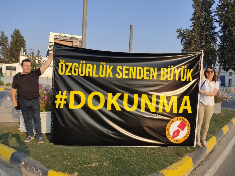 Gazeteciler sokağa çıktı: Özgürlük Senden Büyük #Dokunma