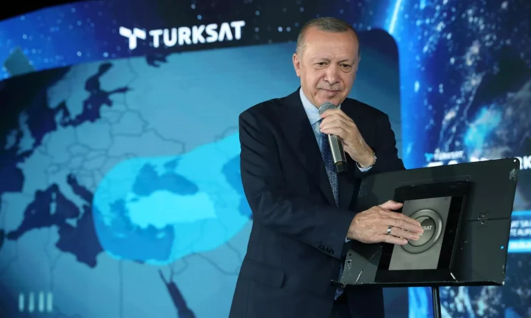 Erdoğan: Ülkemizin uzaydaki çıkarlarını da savunmak namus borcumuzdur