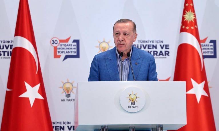 Erdoğan: Bazen üslubumuzu sertleştirmek zorunda kalıyoruz, nedeni ülkemize karşı mesuliyetlerimizi yerine getirme gayesidir