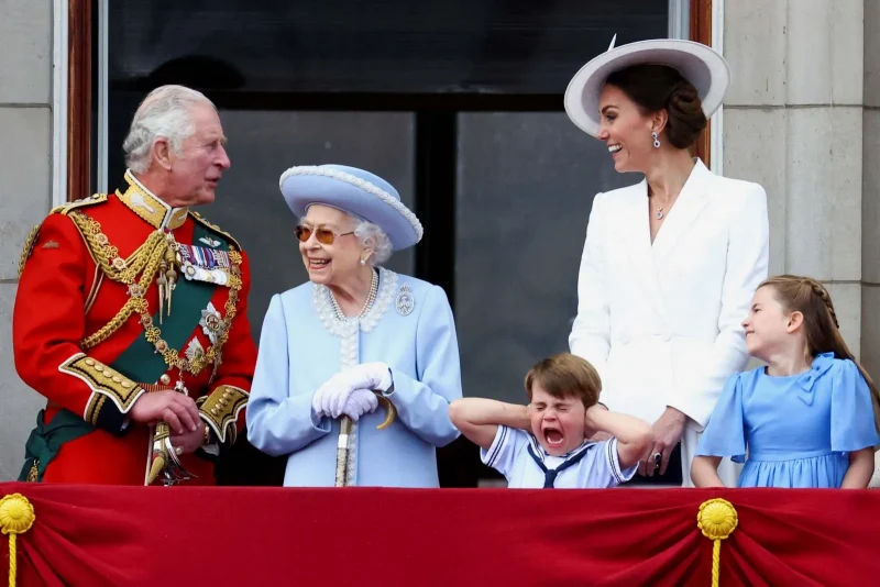 Kraliçe Elizabeth’in 70. yıl taht kutlamasına damga vuran anlar