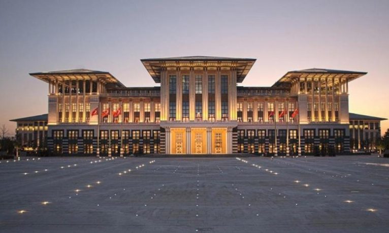 Külliyeden etkilenen Barzani ailesi Erbil’e saray inşa ettirecek