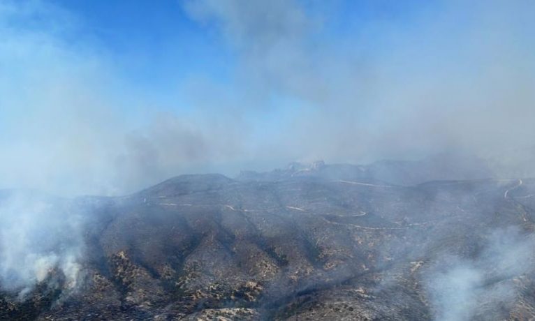 Yangın kuzeyden Tatlısu’ya güneyden ise Geçitkale’ye ulaştı