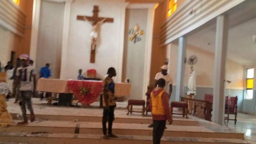 Nijerya’da kiliseye silahlı saldırı: En az 50 ölü