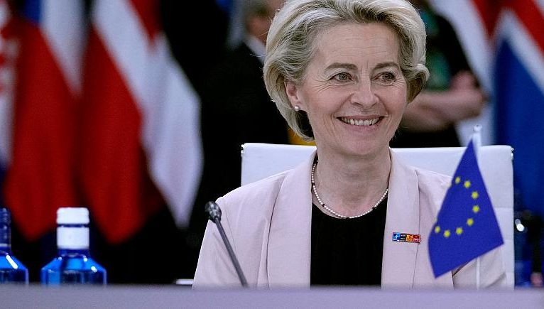 AB Komisyonu Başkanı von der Leyen’den Ukrayna’ya: Yolsuzlukla mücadele reformu yapın