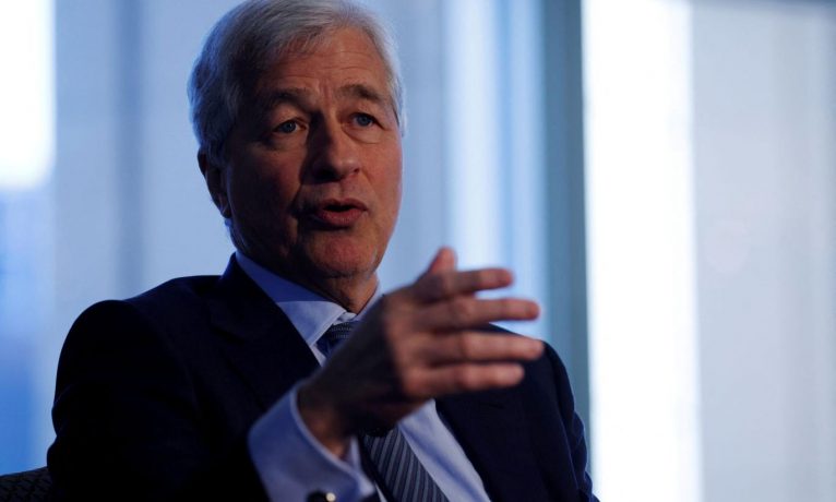 Dünyanın ‘en güçlü bankacısı’ Jamie Dimon: Ufukta kara bulutlar var, her şey daha da kötüleşebilir