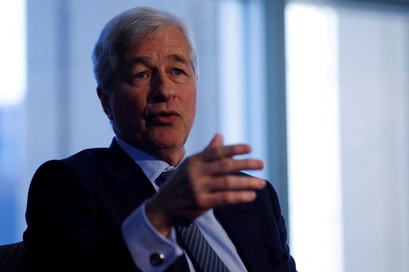 Dünyanın ‘en güçlü bankacısı’ Jamie Dimon: Ufukta kara bulutlar var, her şey daha da kötüleşebilir