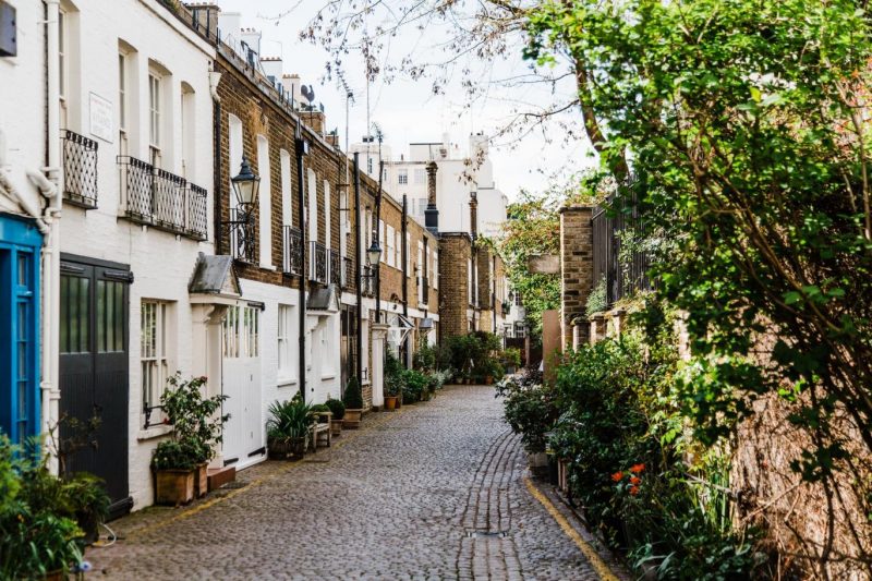 Londra’da ortalama gelirli birinin ev alabilmek için maaşını 40 yıl biriktirmesi gerekiyor